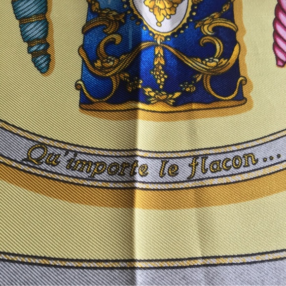 Authentic Hermes Carré 90 Scarf Qu'importe Le Flacon Perfume Bottle Scarf Silk - Picture 7 of 10